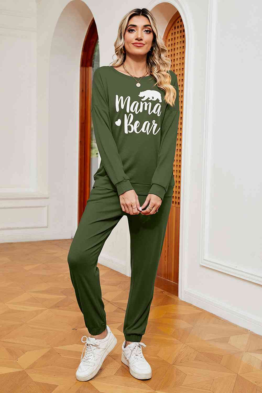 MAMA BEAR Graphic Sweatshirt and Sweatpants Set